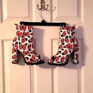 🦋🦋butterfly heels🦋